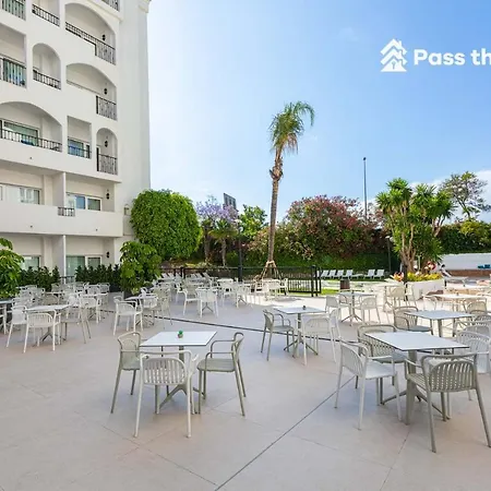 Pass The Keys En Pleno Corazon De Puerto Banus